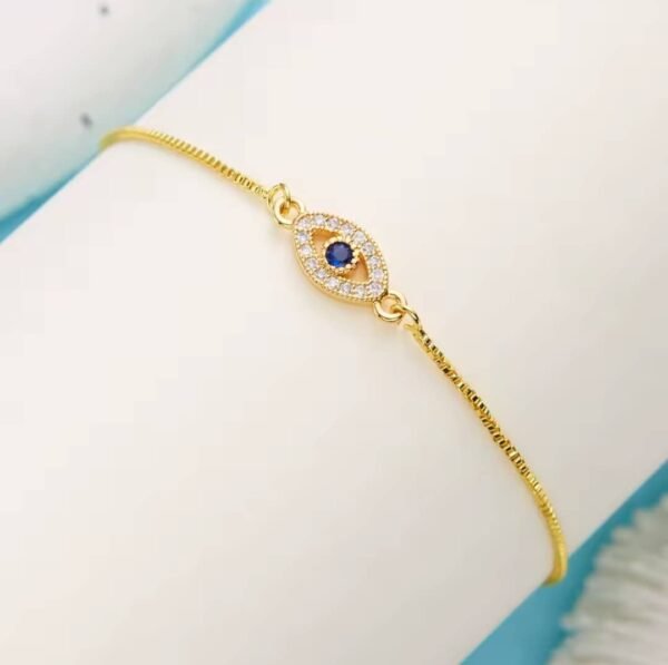 Elegant Gold Bracelet
