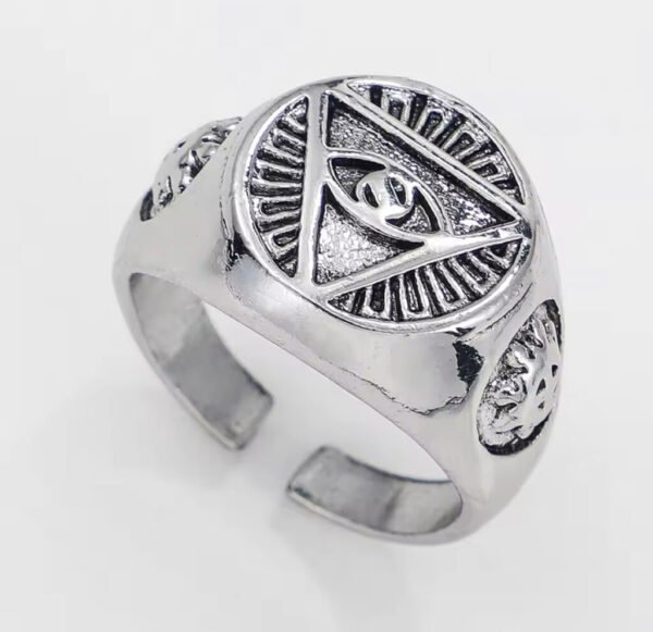 Illuminati ring available in gold and silver (2-10days delivery)