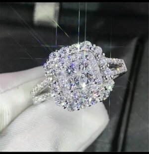 Luxury diamond female ring
